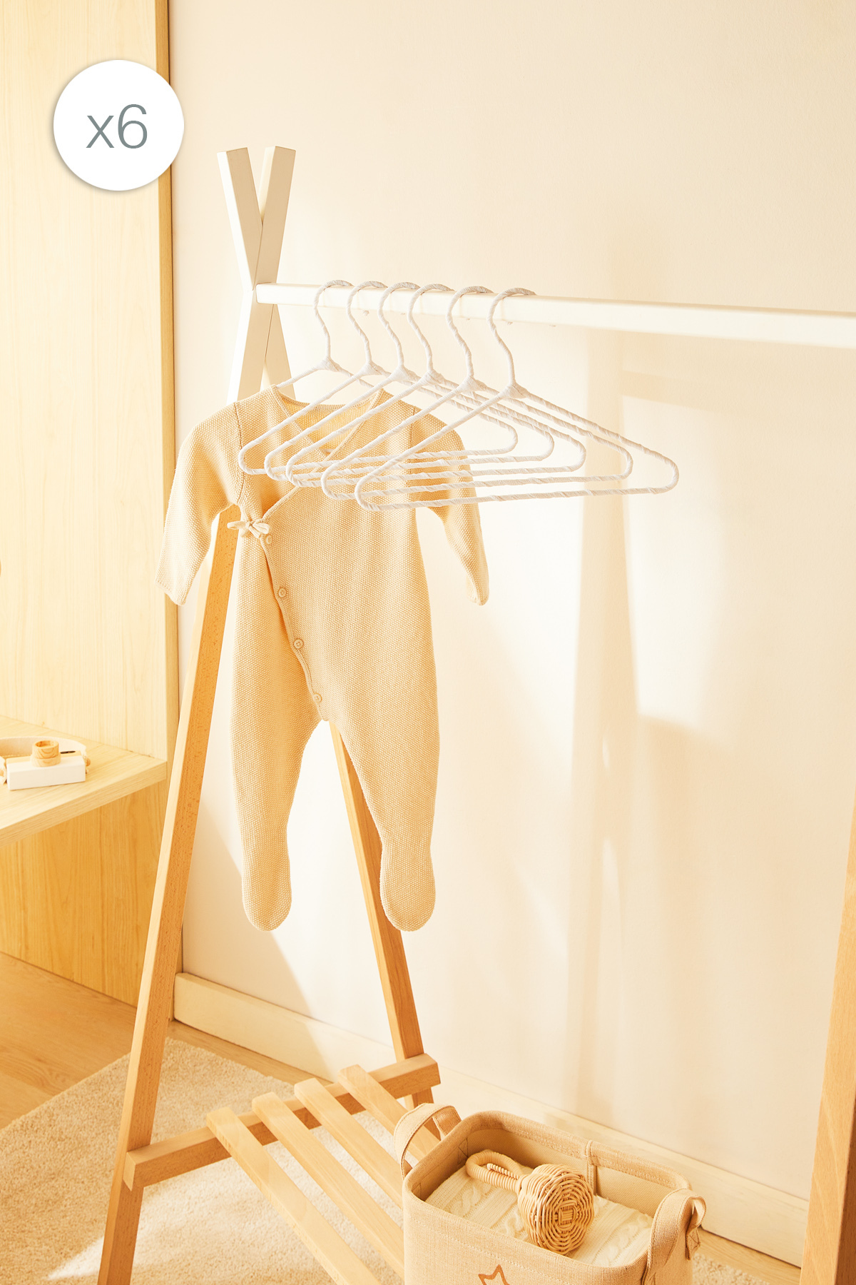 6pcs White Fabric Coated Metal Baby Clothes Hanger, Clothes Hanger 19.5x30x0.3