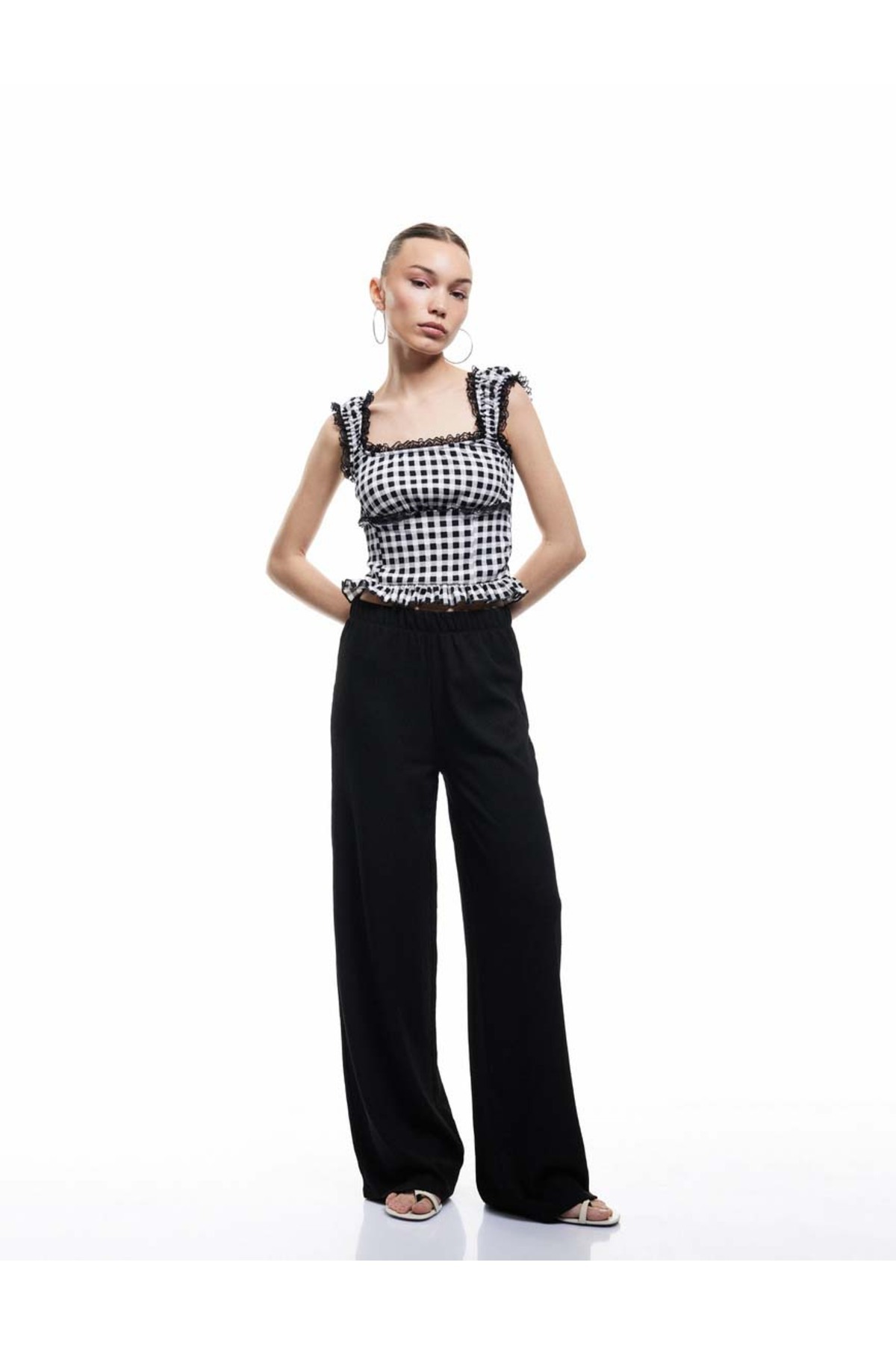 Beli Lastikli Bürümcük Geniş Paça Siyah Kadın Pantolon 6Wal40009Ik