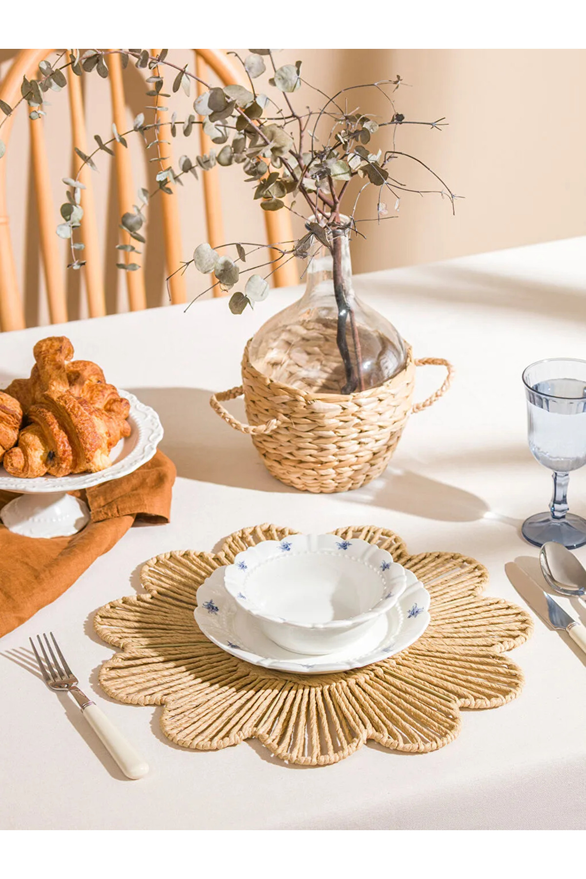 زیر بشقابی حصیری طرح گل به رنگ بژ ۳۸ سانتی‌متر LCW HOME