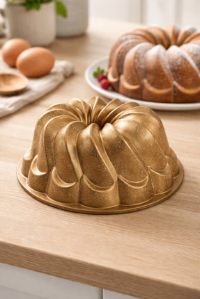 Luxxa Home Class Döküm Kek Kalıbı 25cm Gold