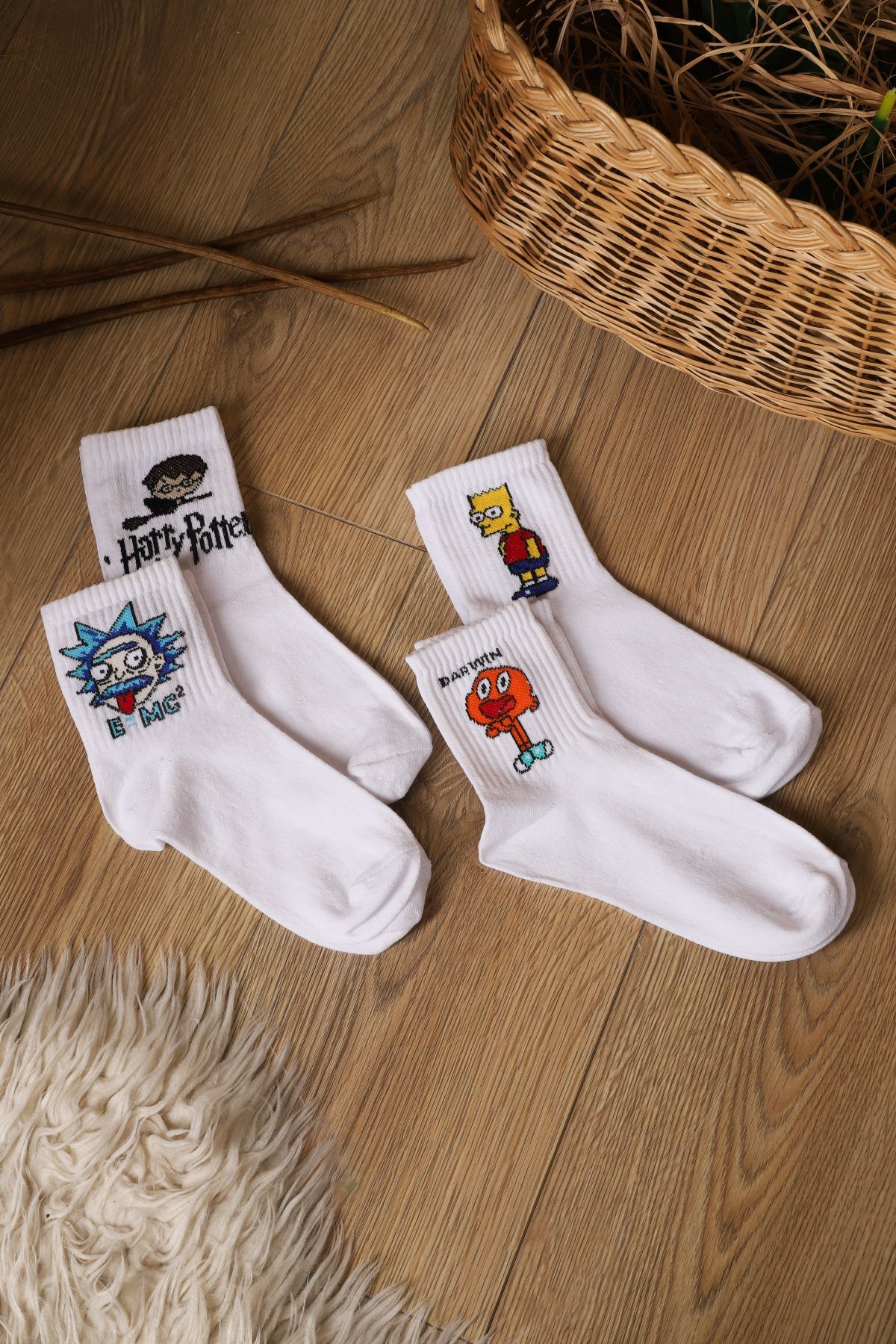 Esinti 4 Çift Kadın Erkek Renkli Desenli Beyaz Kolej Çorap Pamuklu Unisex Beyaz Çorap