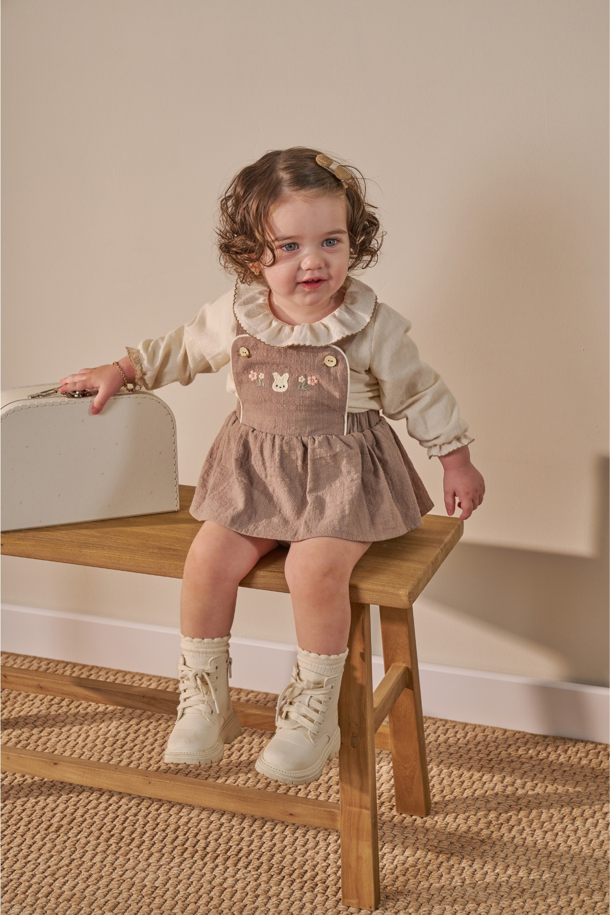 Minipodyum Gömlekli Nakış Detaylı Bayramlık Kız Bebek Salopet Elbise fotoğrafı 4 (önizleme)