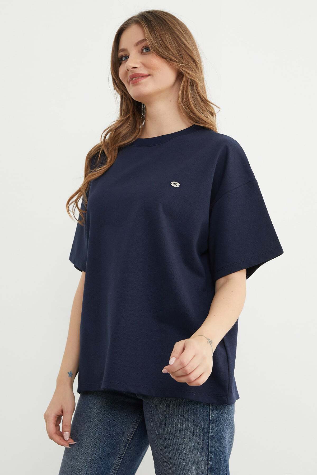 Fullamoda  Fiyonk Aksesuarlı Bisiklet Yaka Oversize Tişört - Görsel 6