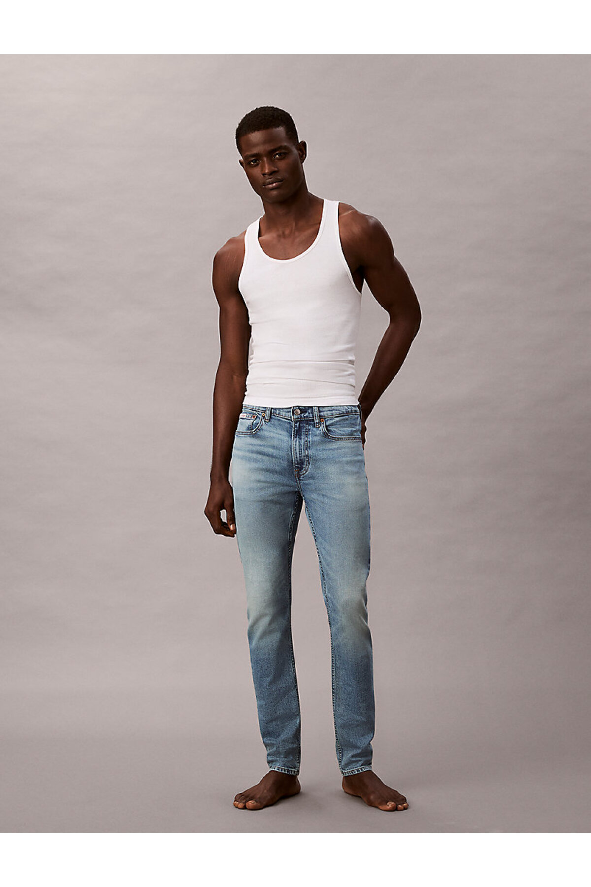 کلوین کلاین شلوار جین مردانه کمر معمولی، راسته، جیب‌دار، جزئیات، پارچه جین، آبی، LV04RE700G-2TG