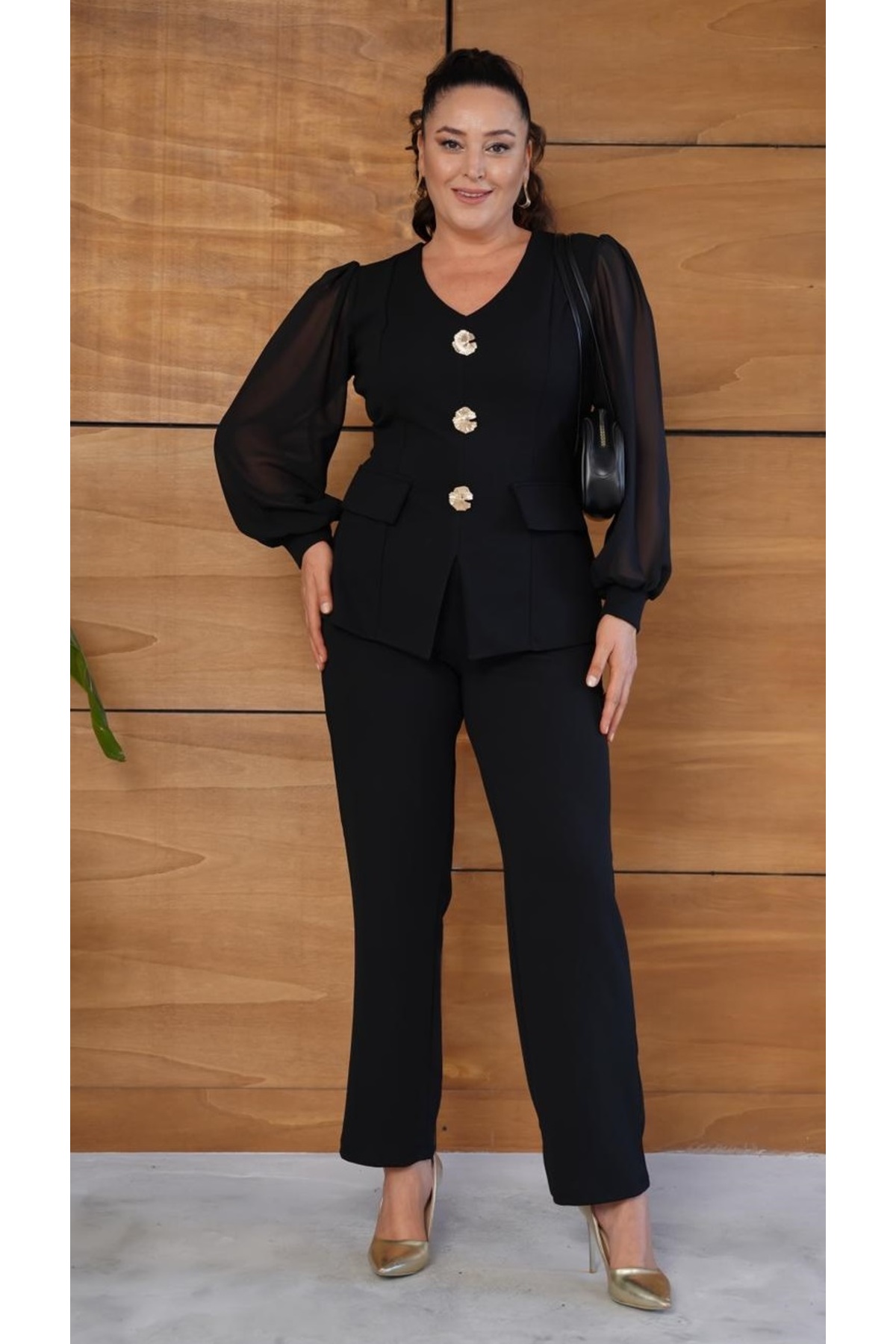 Butik Nilyam  Kadın Büyük Beden V Yaka Şifon Kol Cep Kapaklı Broş Detaylı Bluz Pantolon Abiye Takım 25064