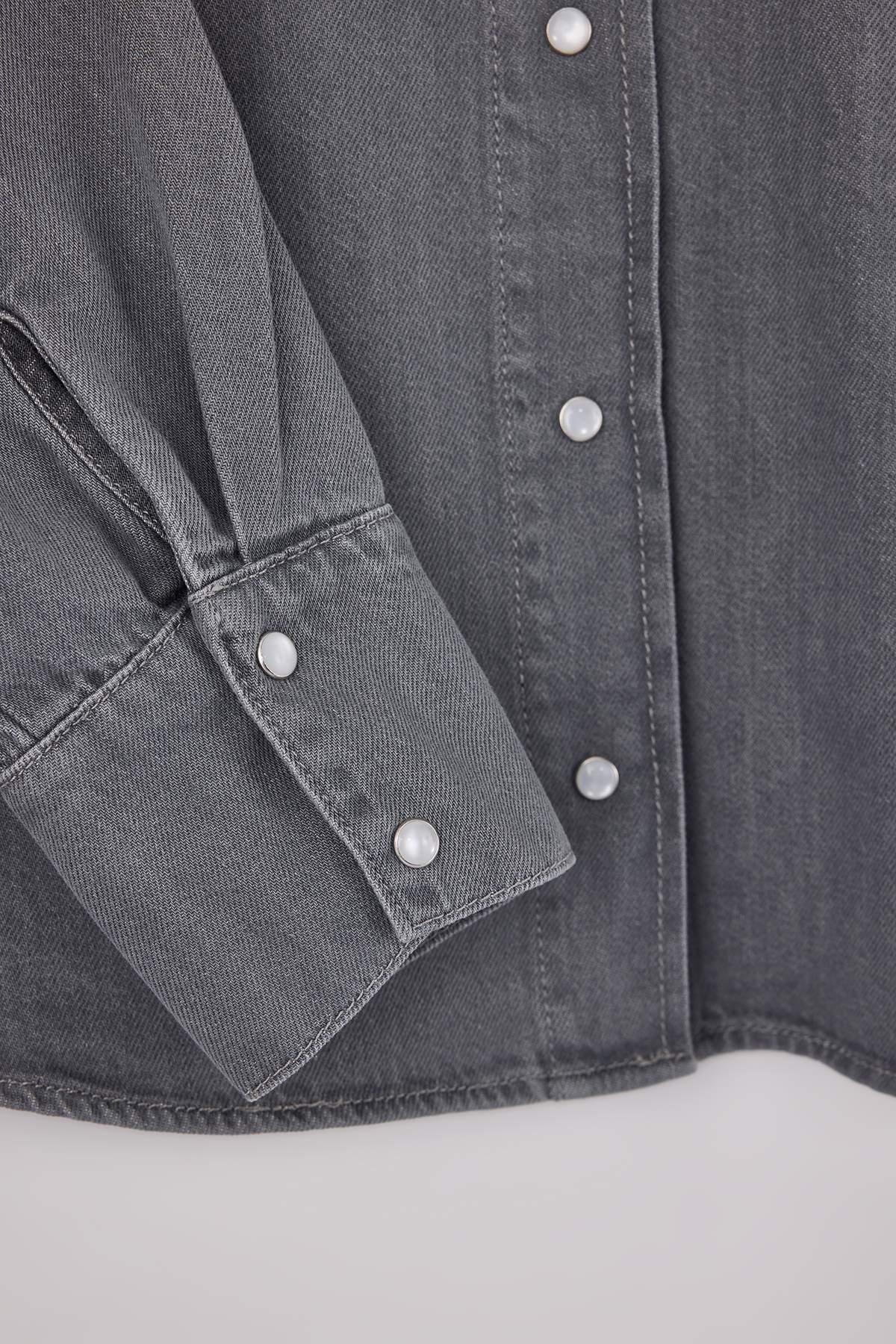 Trendyolmilla  Gri Oversize Basic 100% Pamuk Denim Gömlek TWOSS26GO00005 - Görsel 7