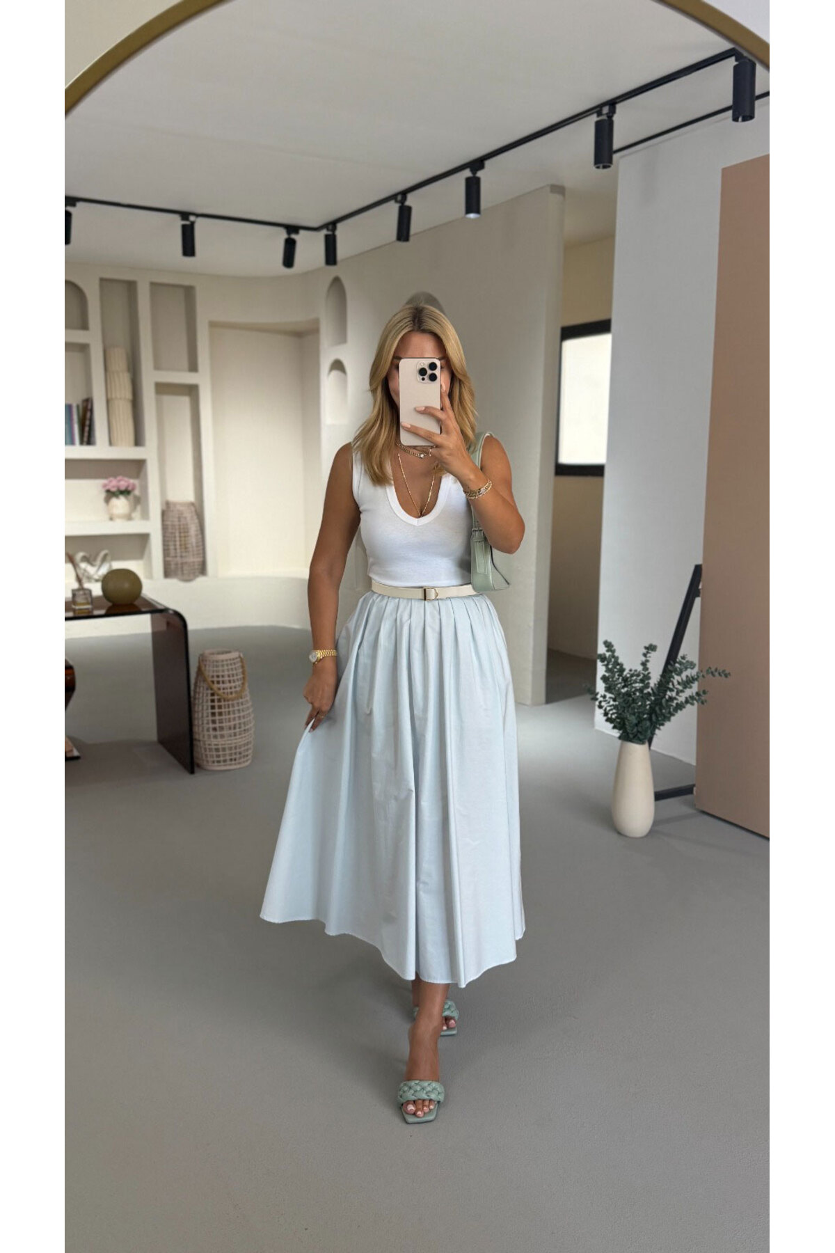 Premium Series Pleated Mint Poplin Bell Skirt