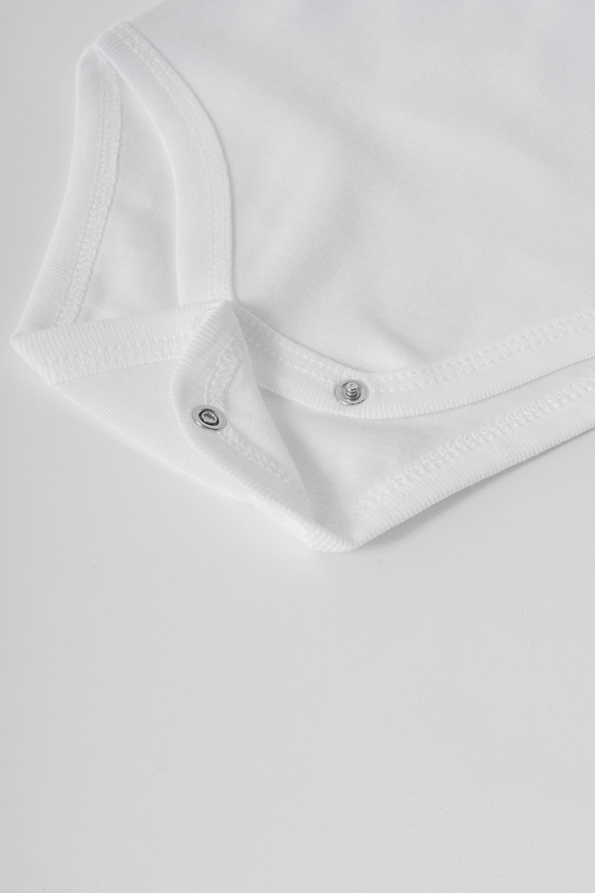 Minibess %100 Pamuk 5 li Beyaz Atlet Çıtçıtlı Bebek Body fotoğrafı 4 (önizleme)