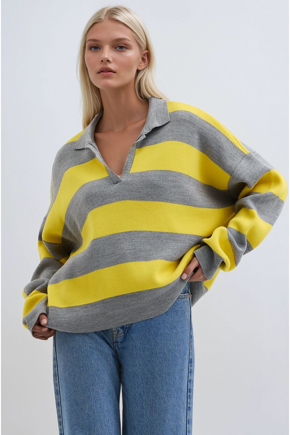 Lijuri Сив пуловер с поло яка и райета 1386