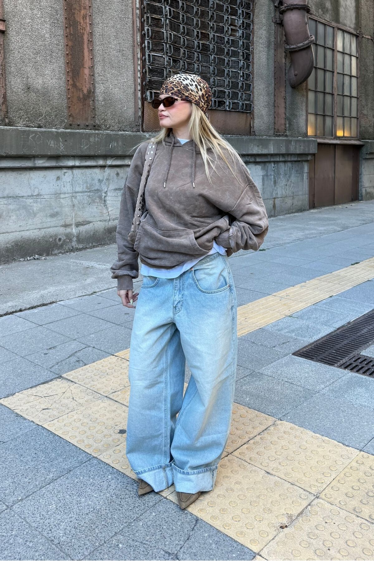 bases.  Mavi Bol Kesim Baggy Jean - Görsel 5