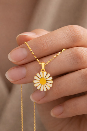 Soleildor 925 ayar Orijinal Gümüş Açılır Papatya Gümüş Kolye