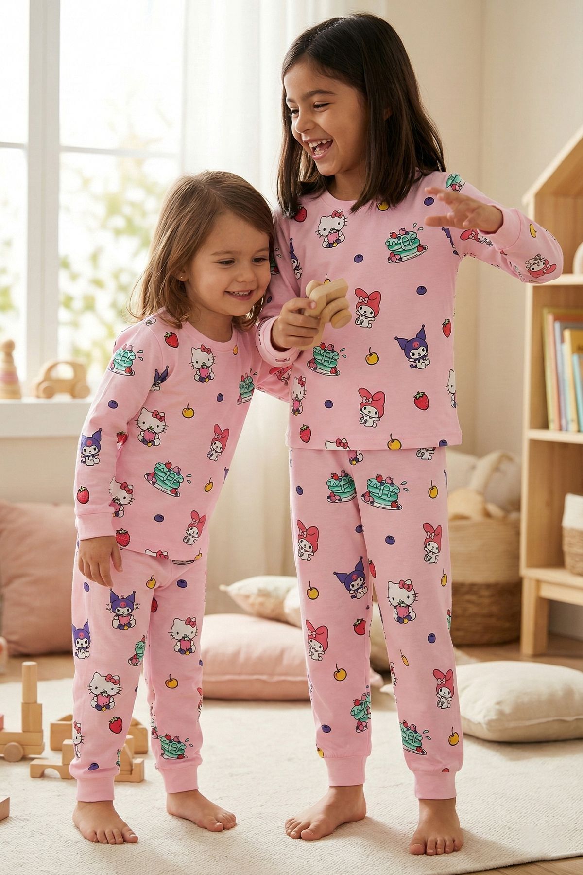 zuzunga Cute Hello Kitty Ve Kuromi Desenli Kız Çocuk Pijama Takımı fotoğrafı 5 (önizleme)