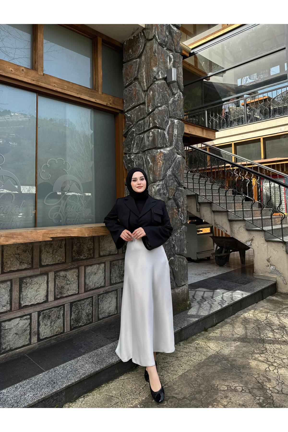 By Atelier  Beyaz Kloş Saten Etek - Görsel 2