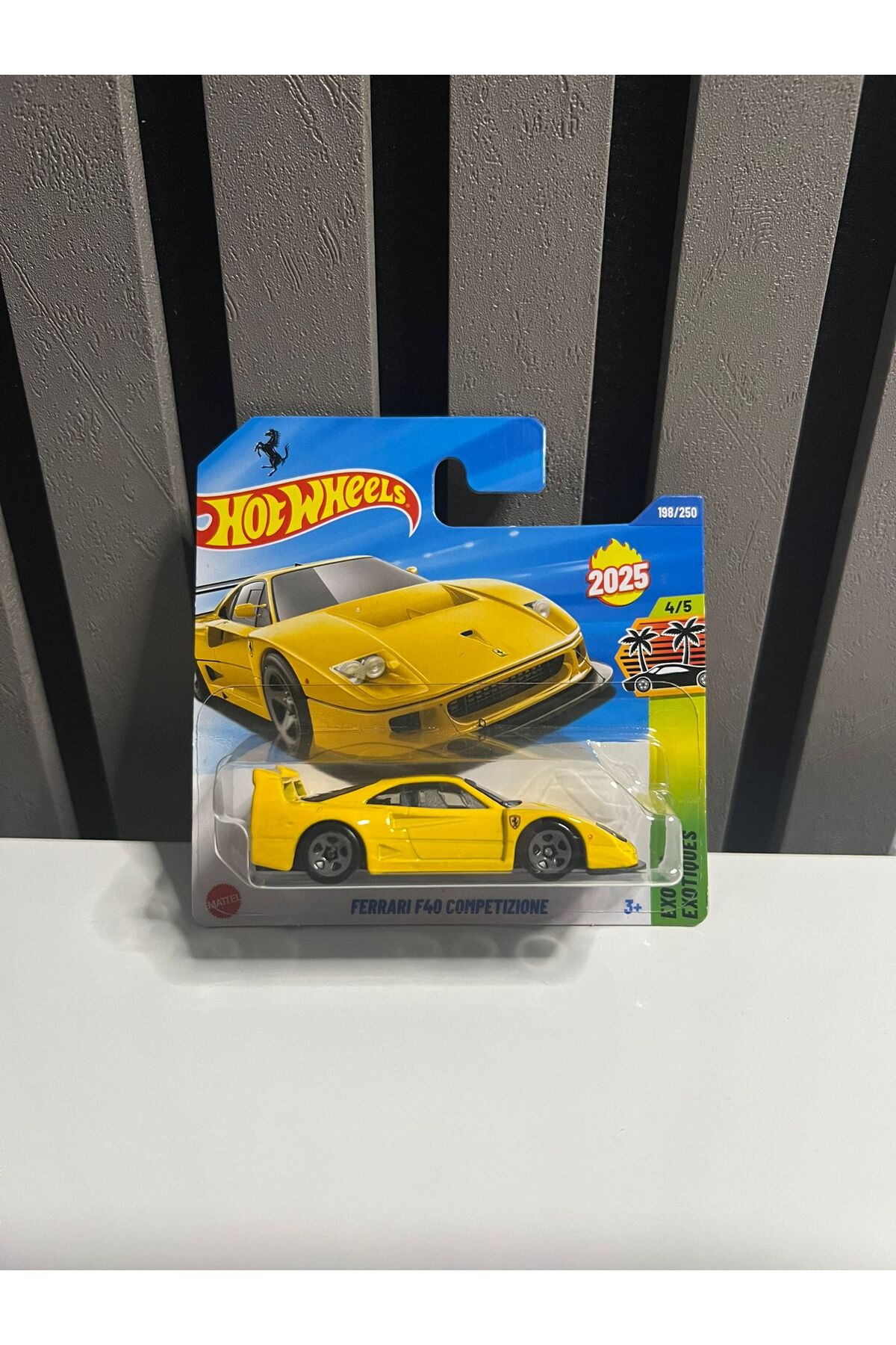 HOT WHEELS HotWheels Ferrari F40 Competızıone Model Araba (Sarı