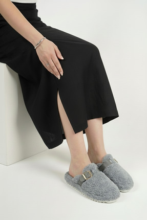 Luvaa Alisa Kadın Kışlık Peluş Terlik Tokalı Kaymaz Taban Yumuşak Sıcak Ev & ...