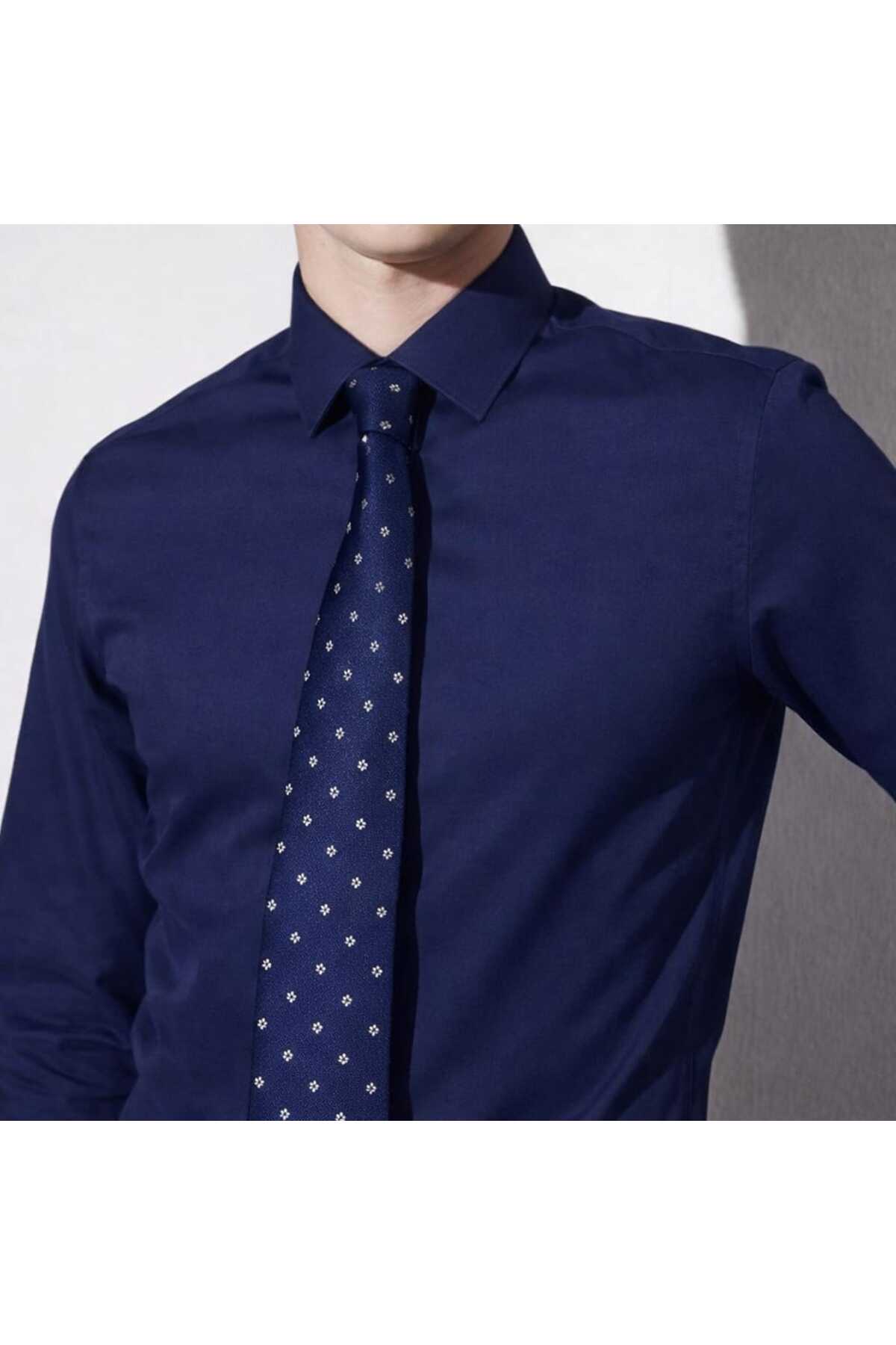 Slim Fit Dar Kesim Düz Sert Yaka Uzun Kollu Kolay Ütü Dört Mevsim LACİ ERKEK Gömlek — سرمه‌ای 1100 — تصویر 8 از 8