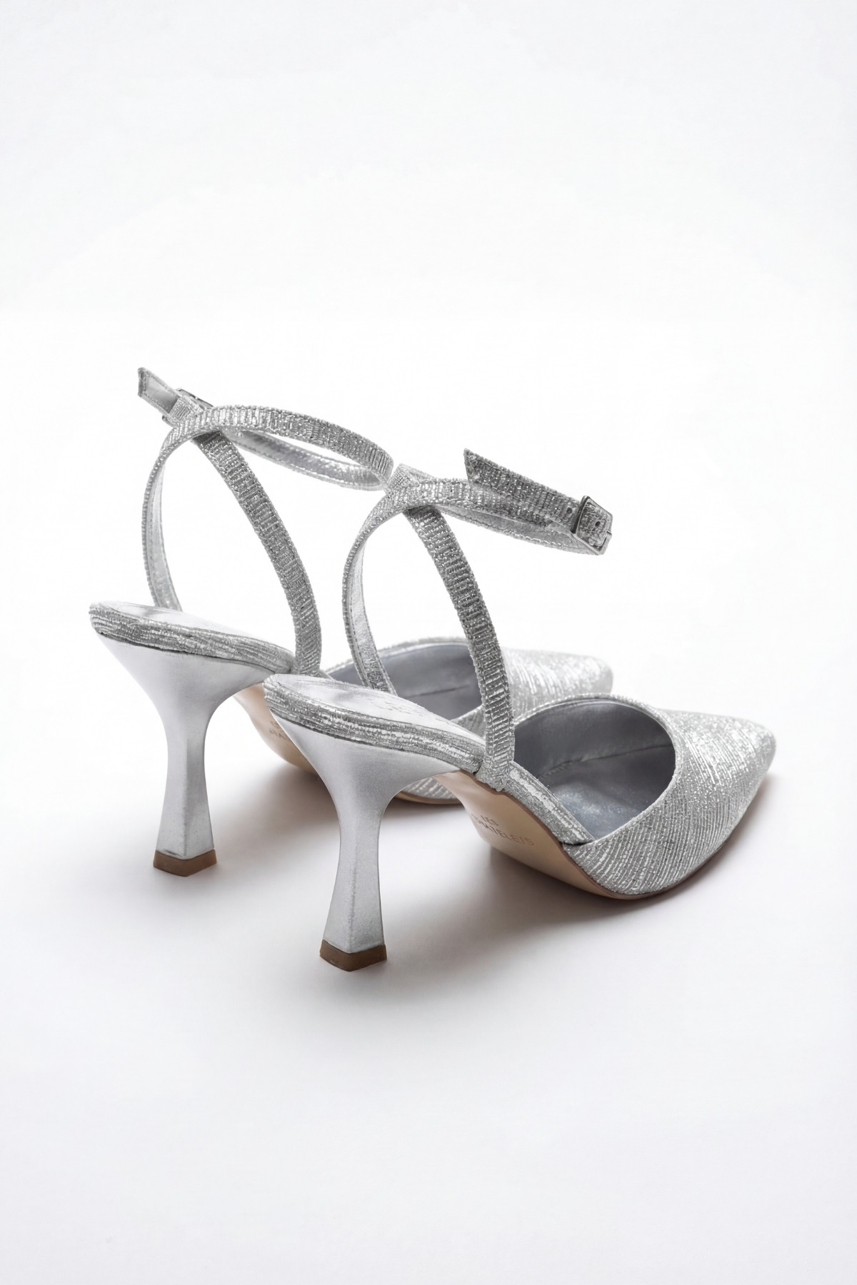 Les Chatelets  Éclat de Nuit Bilekten Bağlamalı Simli Gümüş Abiye Ayakkabı - Görsel 2