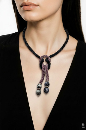 Her Touch El Yapımı Özel Tasarım Doğal Taş ve Kristal Detaylı Kadın Şık Kolyesi