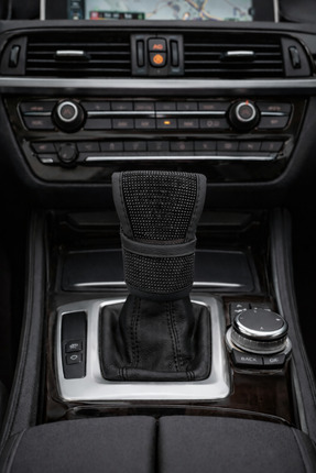 IŞILTI DESİGN Kadınlara Özel Siyah Taşlı Oto Vites Topuz Kılıfı Pırlanta Taşlı