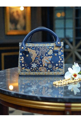 KAYA GİFT AND BAG KARE ÇANTA