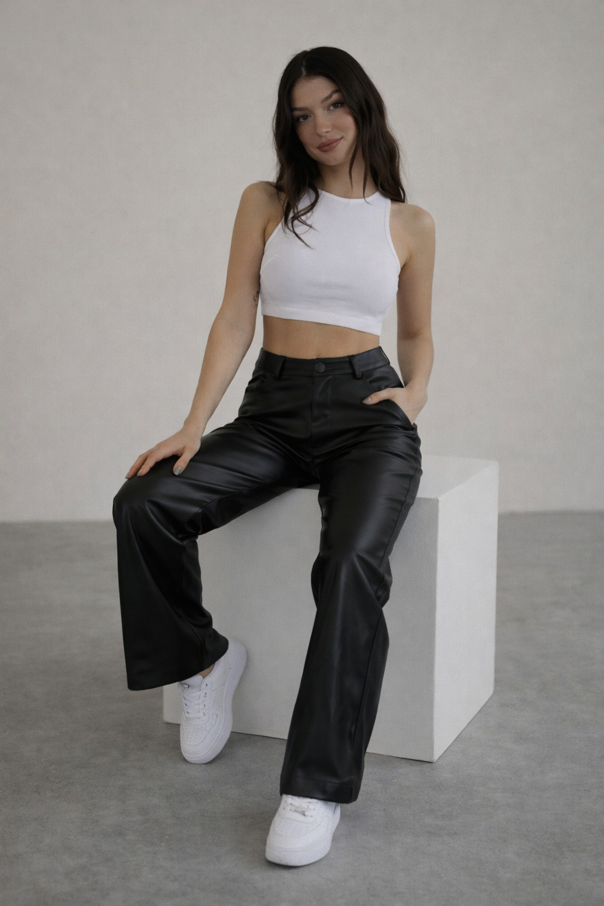 Lighter Jeans  Kadın Yüksek Bel Salaş Suni Deri Bol Paça Pantolon Siyah - Görsel 4