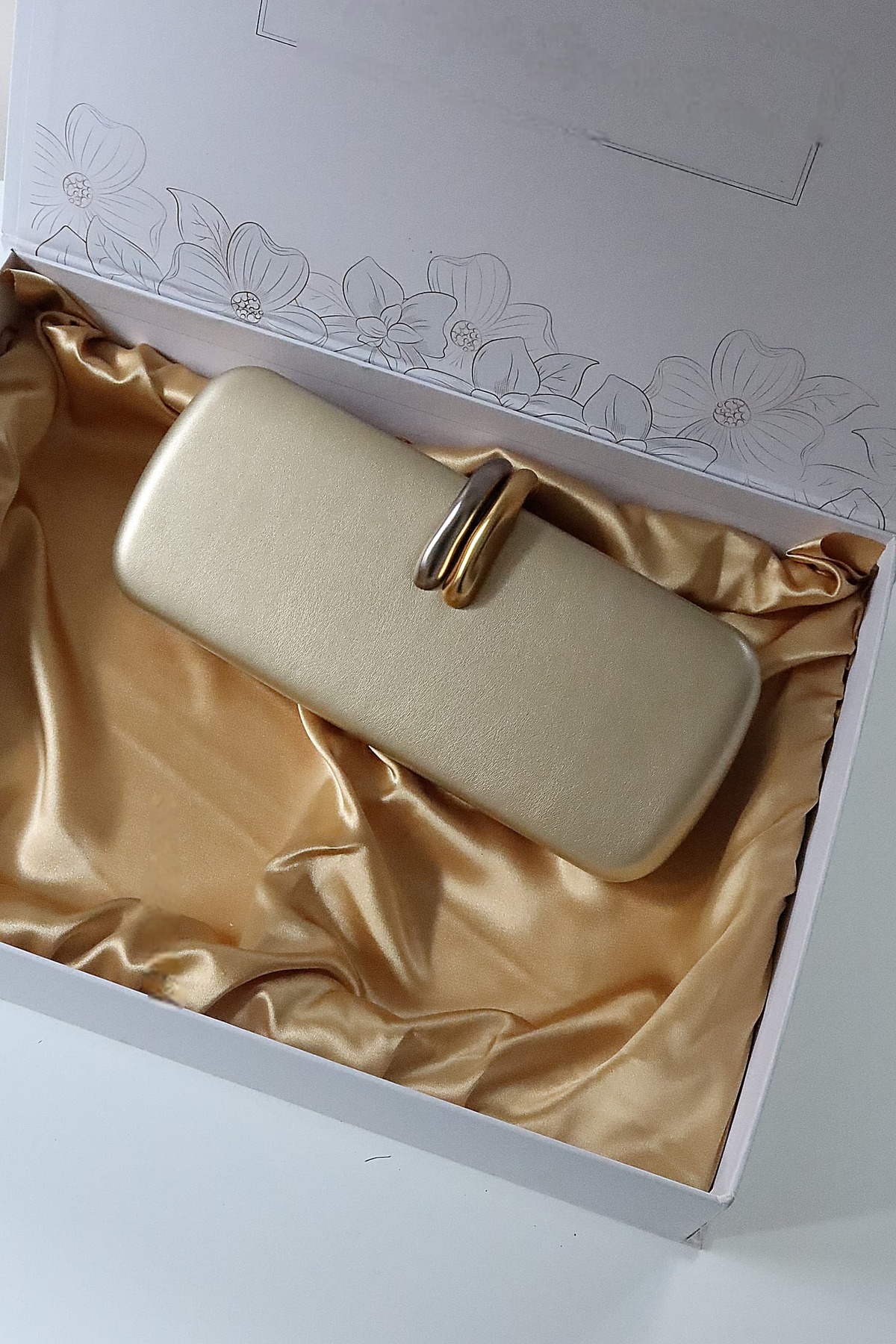 Women's Gold Chain Lock Detailed Night Bag