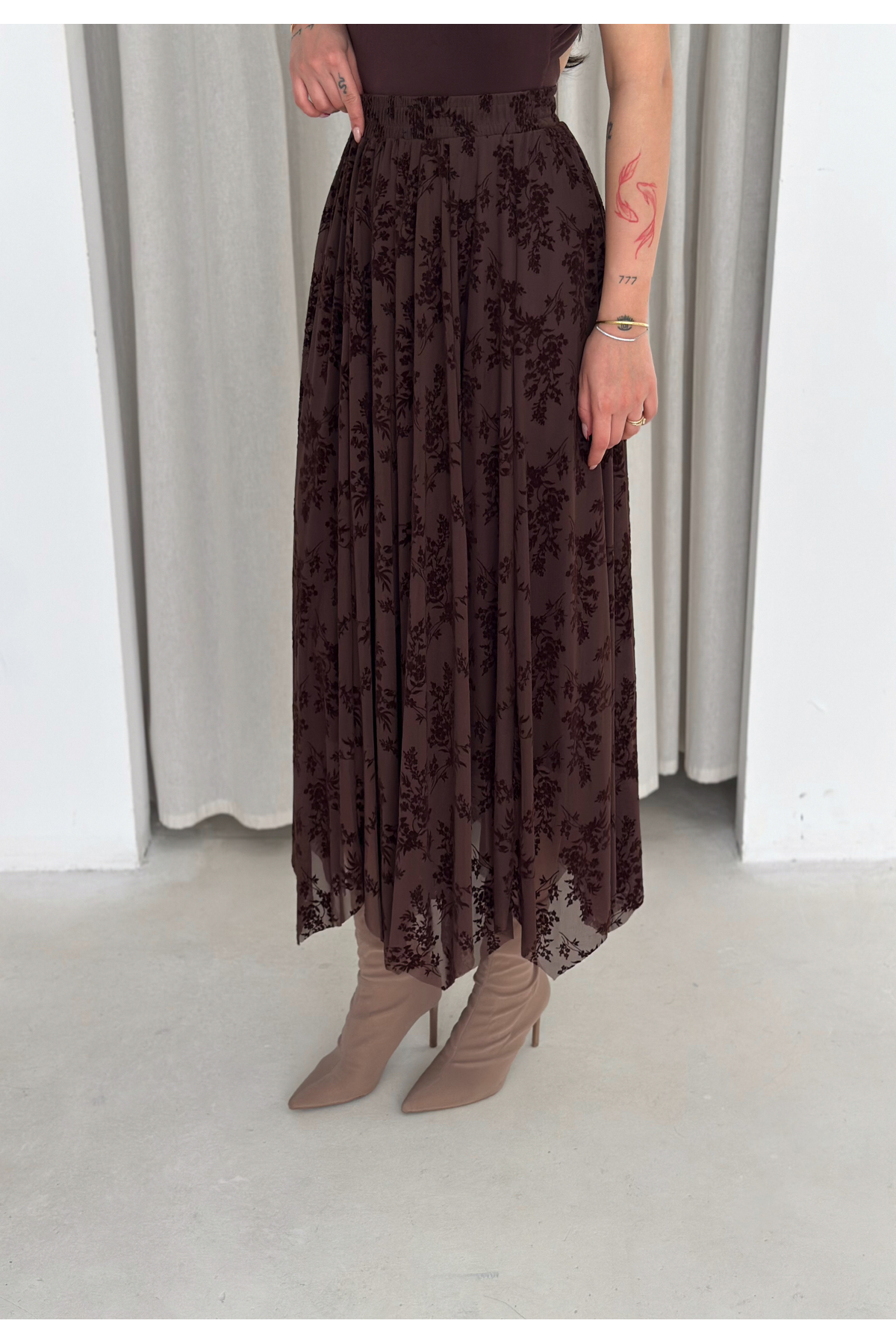 Zula Moda Tesettür Asimetrik Flok Baskılı Tül Etek | Modest Asymmetric Flocked Tulle Skirt görsel 3