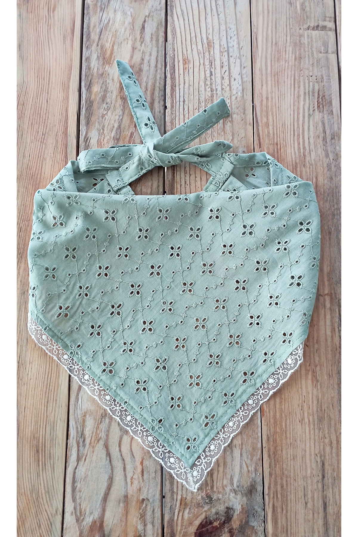 Light Khaki Green Lace Detailed Scallop Fabric Triangle Bandana – Natural & Stylish Hair Accessory