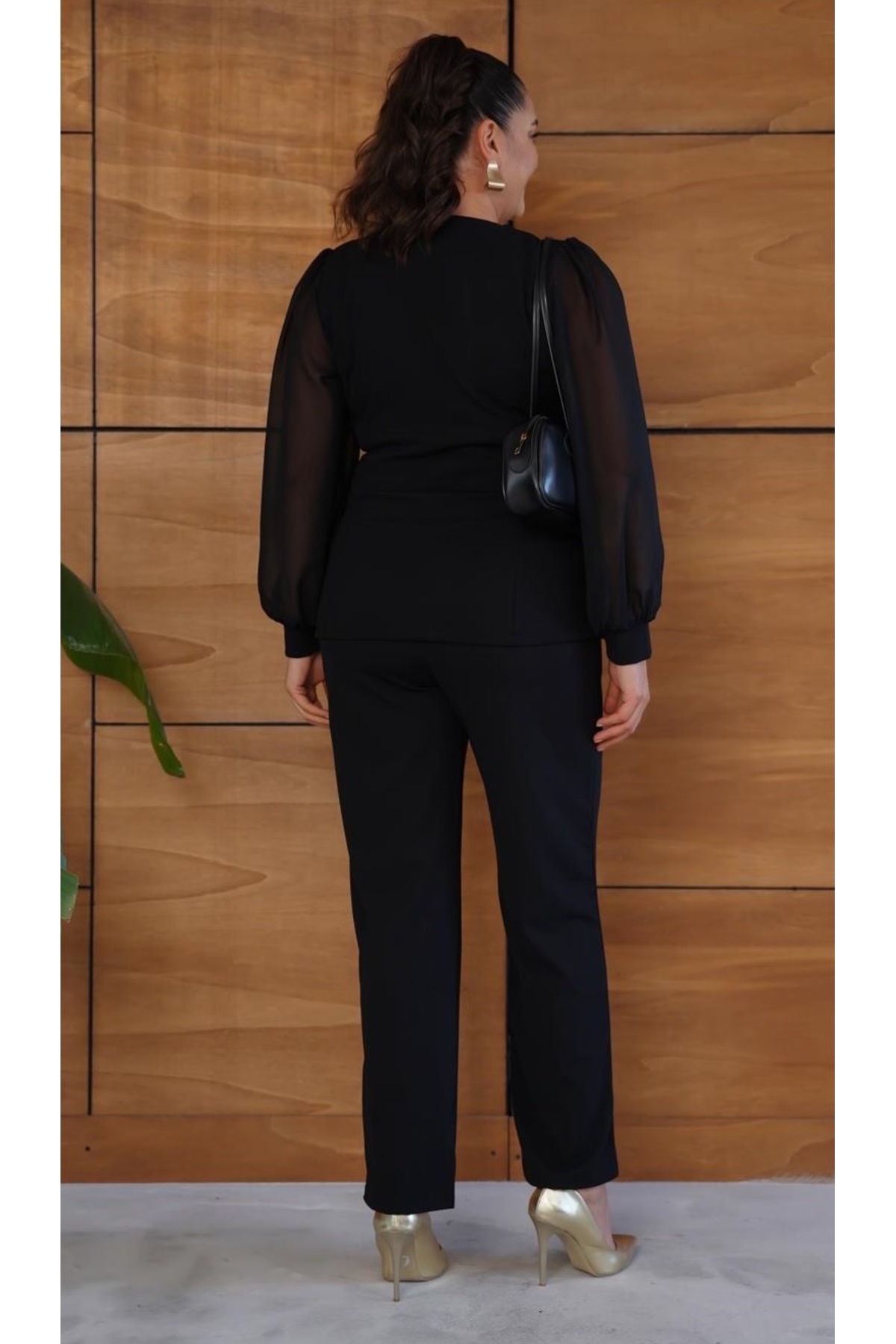 Butik Nilyam  Kadın Büyük Beden V Yaka Şifon Kol Cep Kapaklı Broş Detaylı Bluz Pantolon Abiye Takım 25064 - Görsel 9