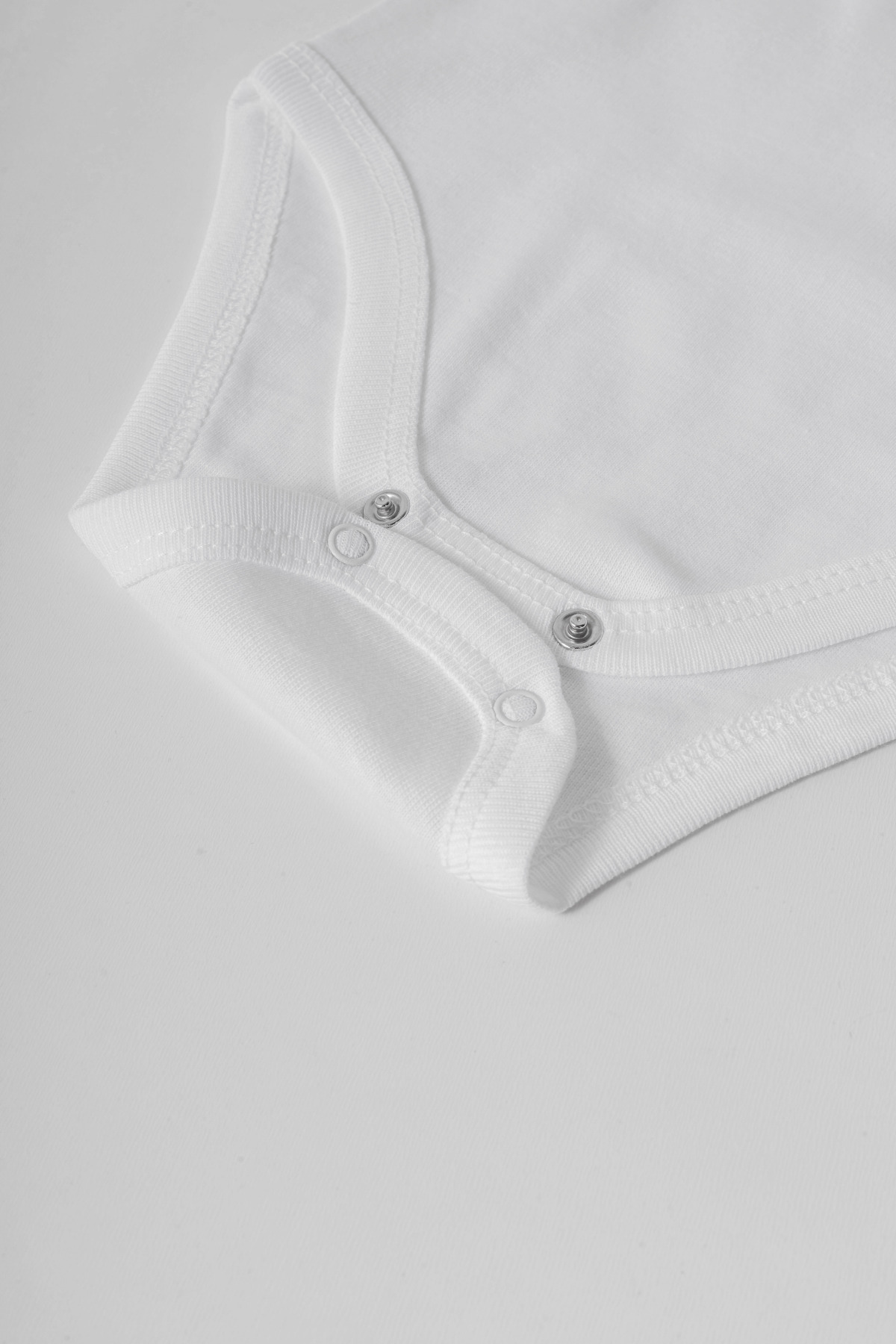 Minibess %100 Pamuk 5 li Beyaz Atlet Çıtçıtlı Bebek Body fotoğrafı 5 (önizleme)