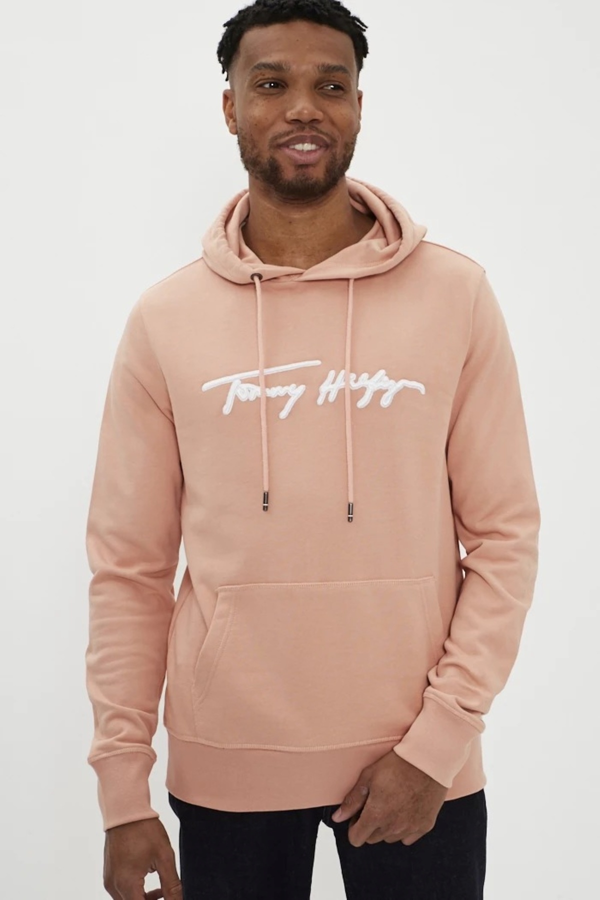 تامی هیلفیگر سویشرت نخی ارگانیک با لوگوی گلدوزی شده‌ی اختصاصی