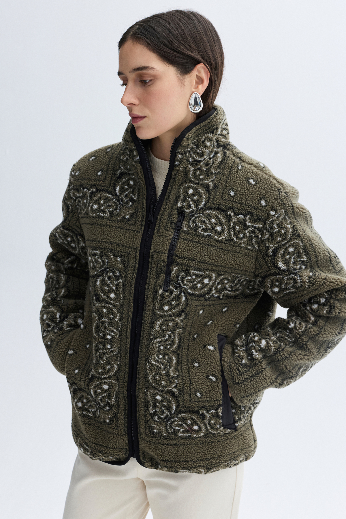 Mudo  DİK YAKA ÇİFT TARAFLI PELÜŞ MONT CEKET