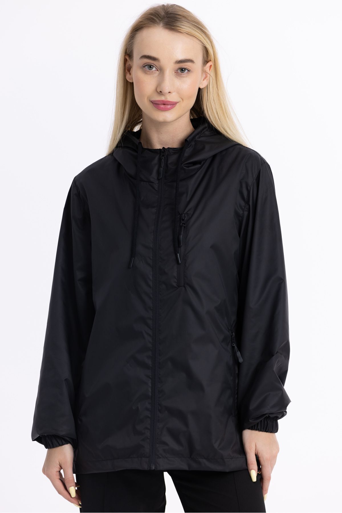 Goccix  Kadın Kapüşonlu Su ve Rüzgar Geçirmez Cepli İçi Astarlı Ultra Hafif Mevsimlik Yağmurluk - Görsel 3