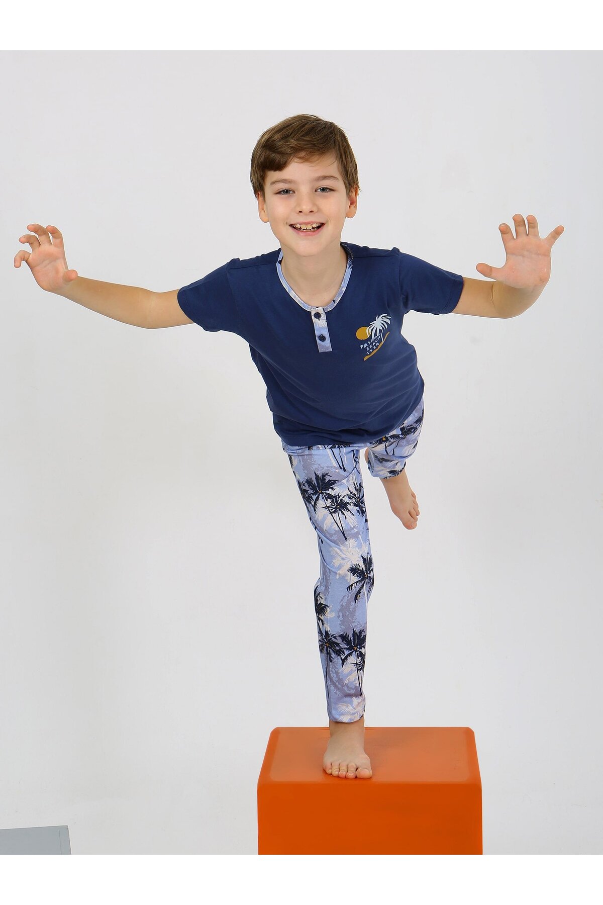 vitmo Erkek Çocuk Kısa Kollu Düğme Detaylı %100 Pamuklu Pijama Takımı The Palm fotoğrafı 3 (önizleme)