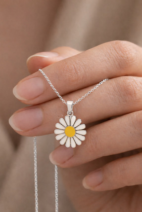 Soleildor 925 ayar Orijinal Gümüş Açılır Papatya Gümüş Kolye