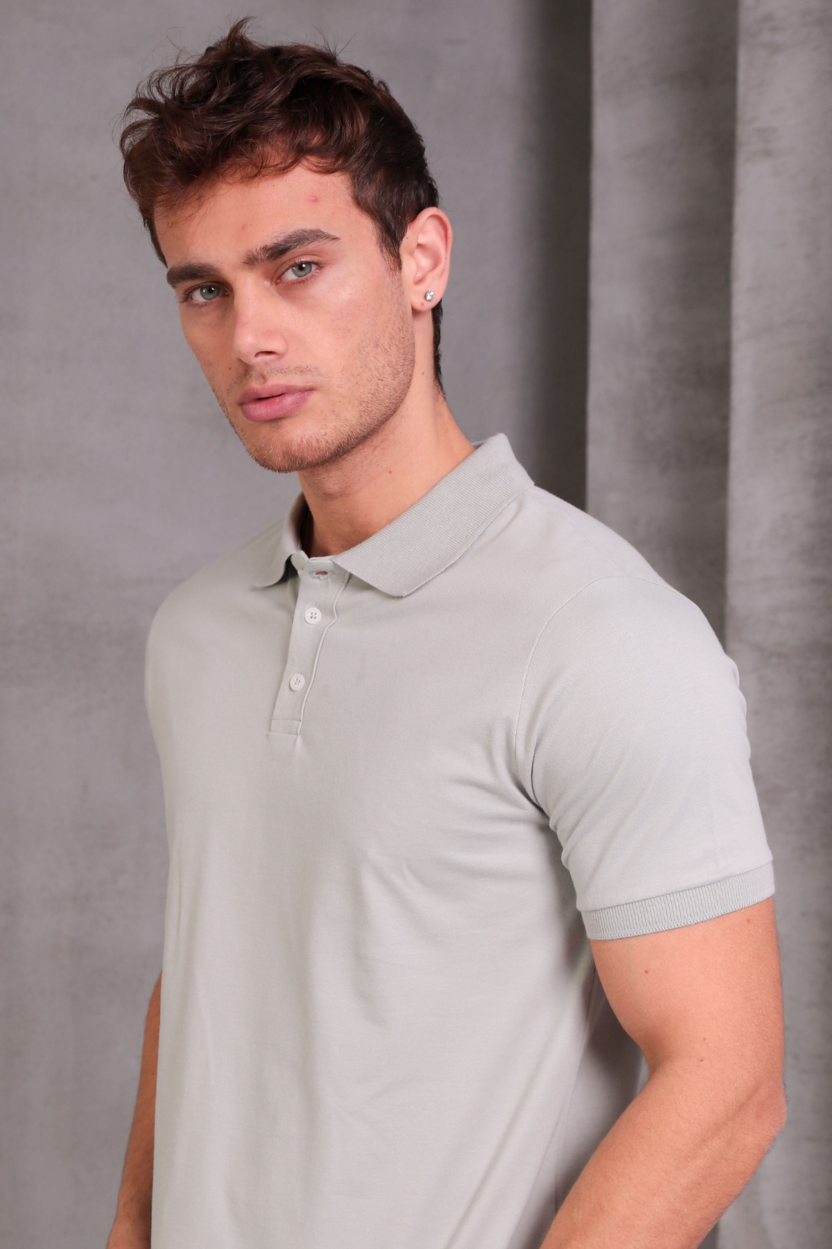 Men's Slim Fit Cotton Soft Texture Breathable Fabric Uncurable Neck Grey Polo Neck T-Shirt