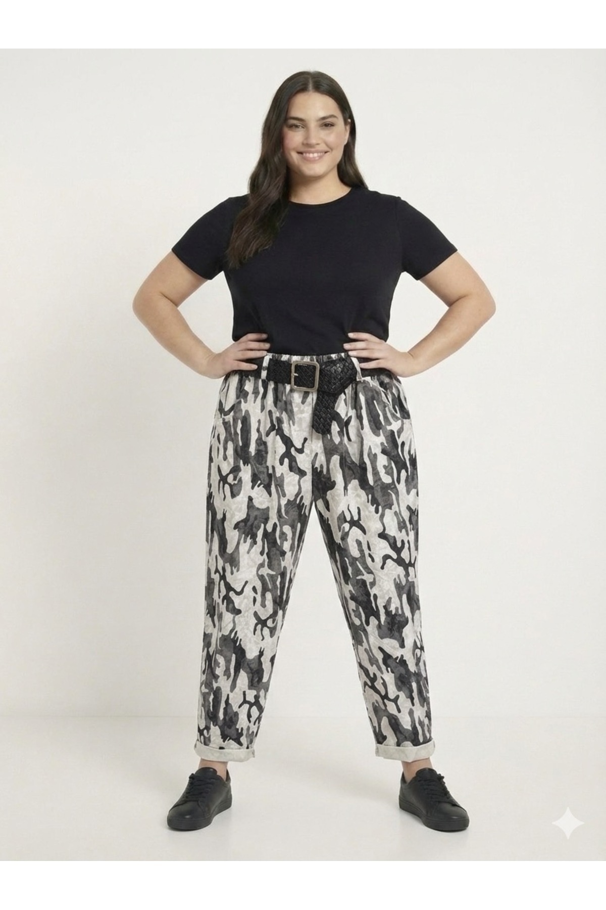 Women's White Italian Camouflage Pattern Wide Cut Wide Hip Carrot/Shalwar Mold Lycra Stretch Pants