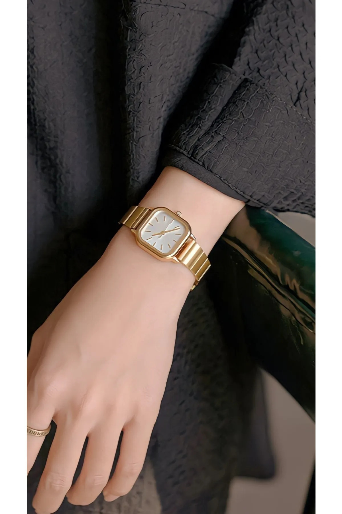 Re-Nox Kare Vintage Minimal Kadın Kol Saati Gold görsel 3