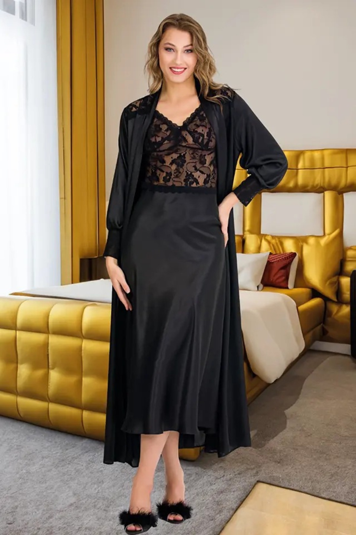 aynora Kadın Siyah Geniş Dantelli Saten Uzun Gecelik Sabahlık Takım