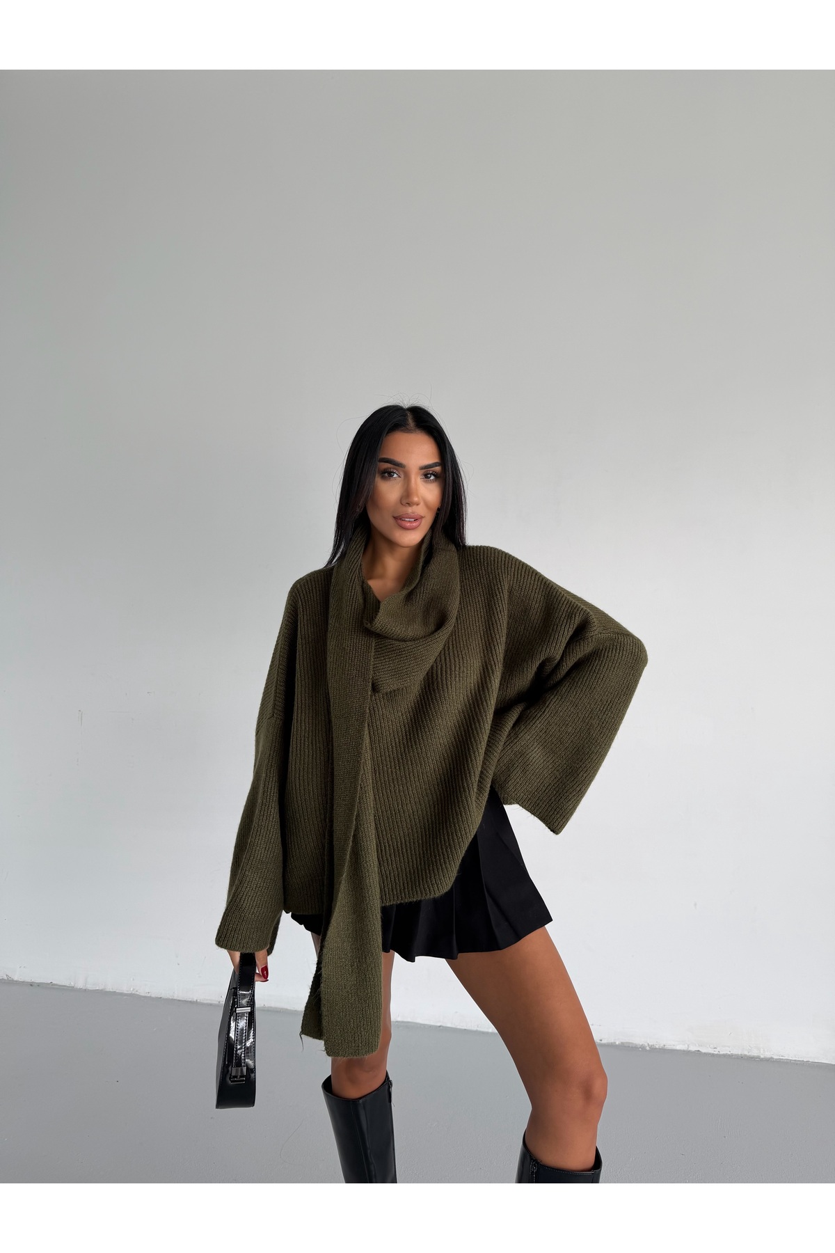 Lamierra  Şal Detaylı Yumoş V yaka Kadın Triko Kazak