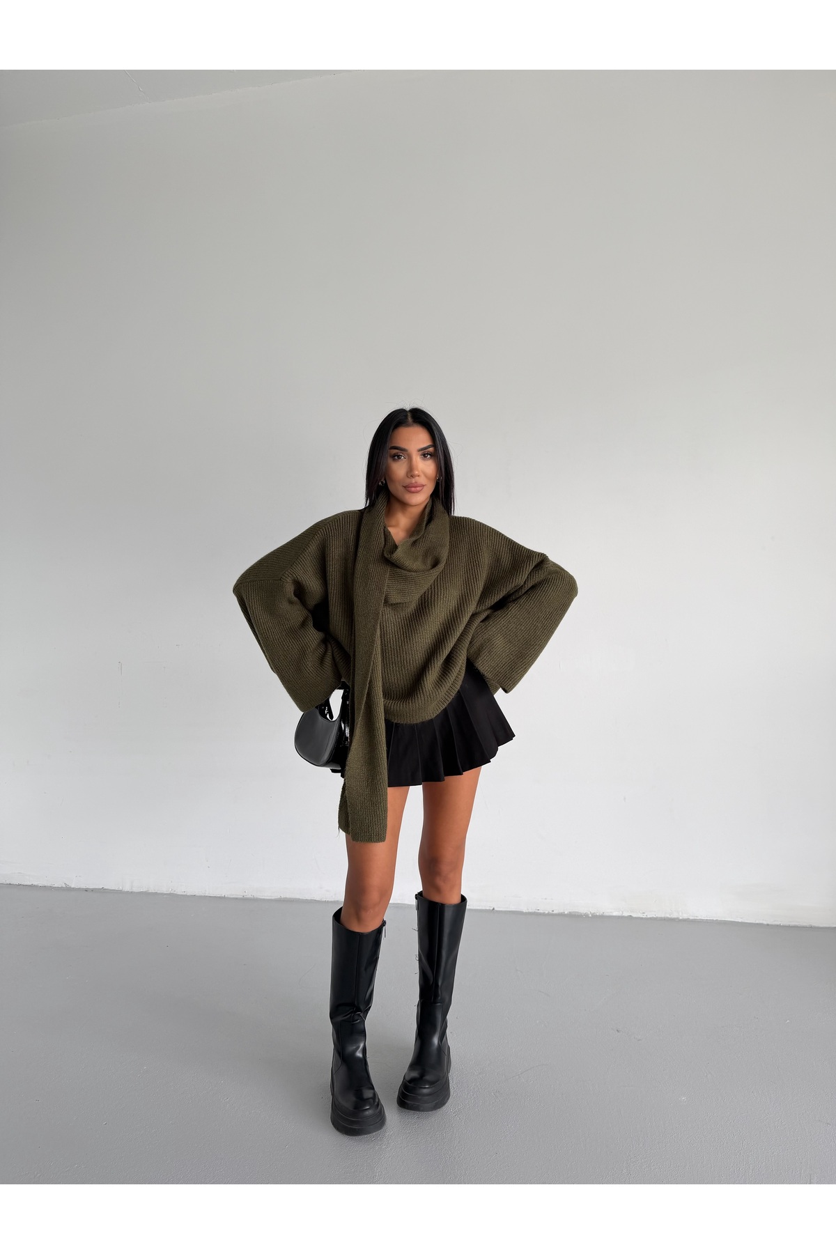 Lamierra  Şal Detaylı Yumoş V yaka Kadın Triko Kazak - Görsel 3