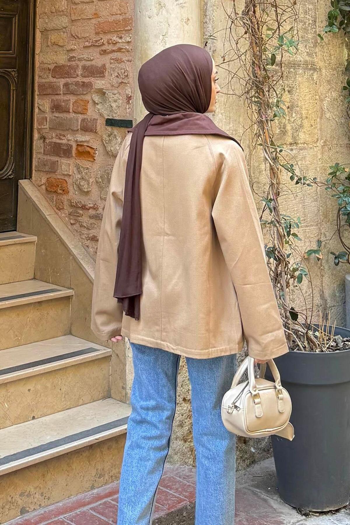 Lamelif  Yaka Detaylı Düğmeli Gabardin Ceket Camel - Görsel 4