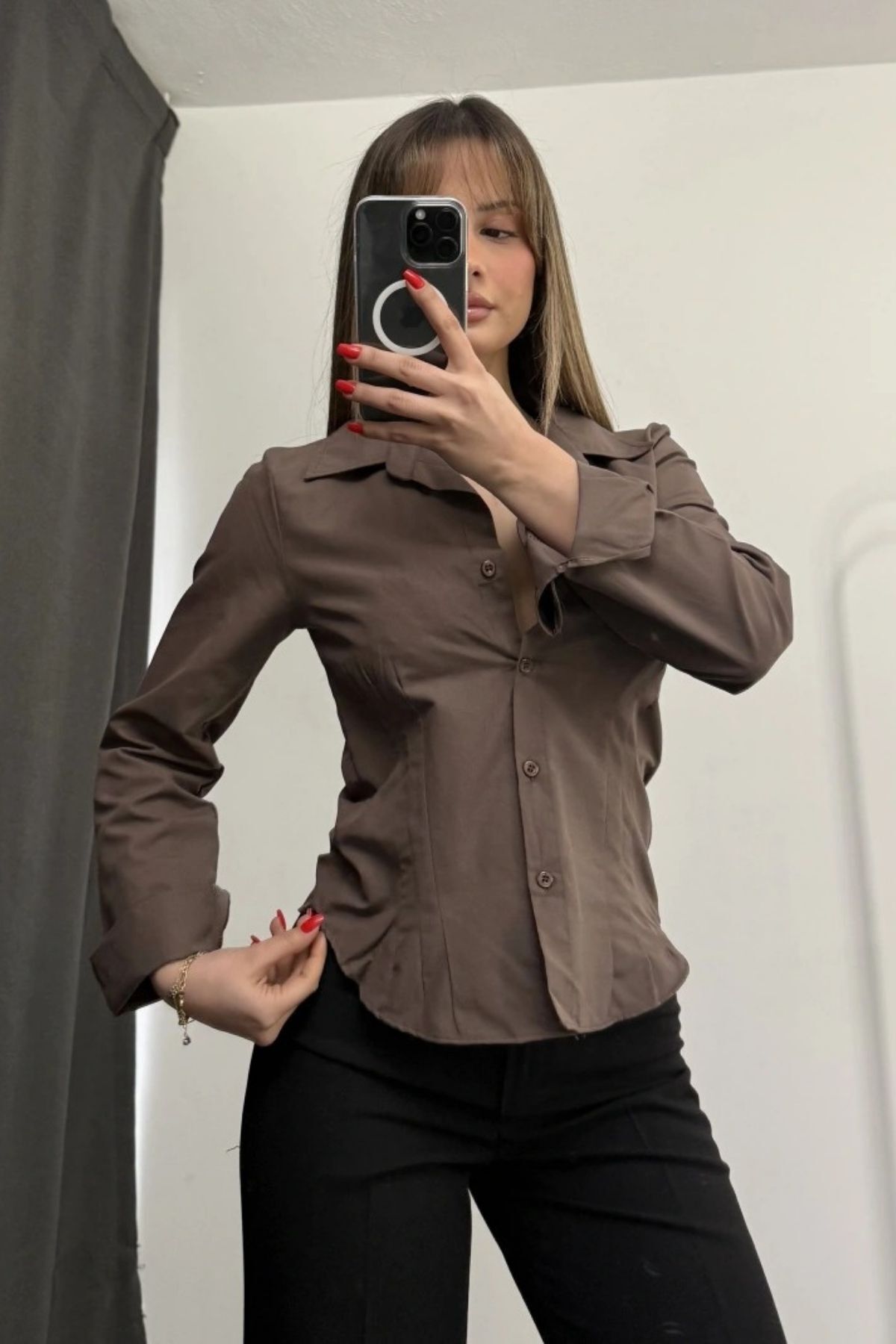 Women's Slim Fit Shirt with Waist Fit Pliers