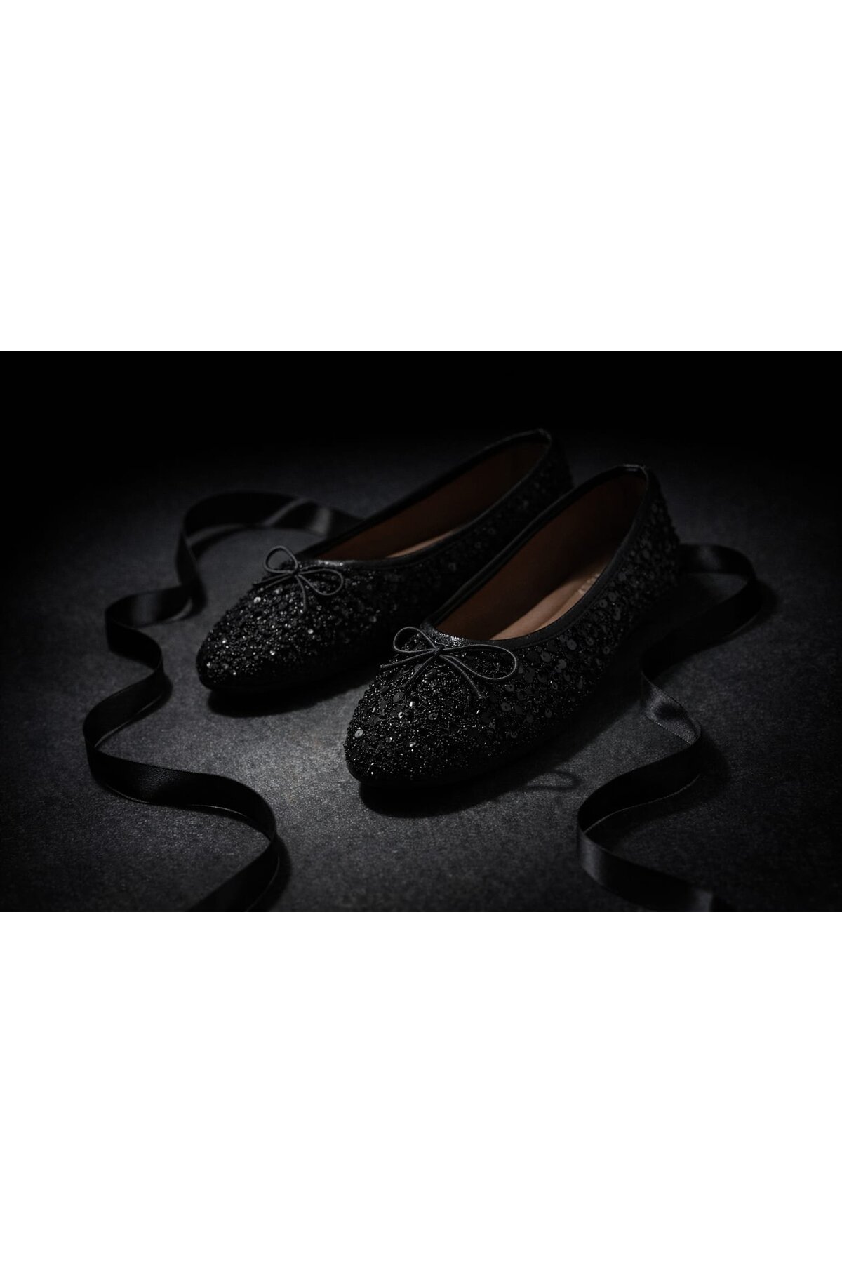 Slipcat  Pullu Simli Payetli Toka Detaylı Kadın Şık Günlük Babet - Görsel 3