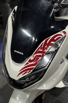 Banxtre Honda PCX için Uyumlu Far Üstü Tribal Desen Sticker Etiket (Tam Uyuml...