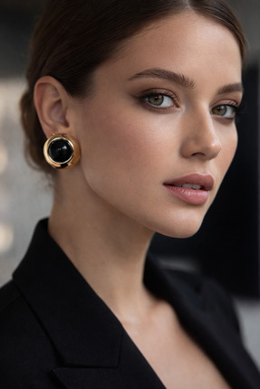 Solare Accessories Siyah Yuvarlak Taş Detaylı Altın Kaplama Vintage Çelik Küp...