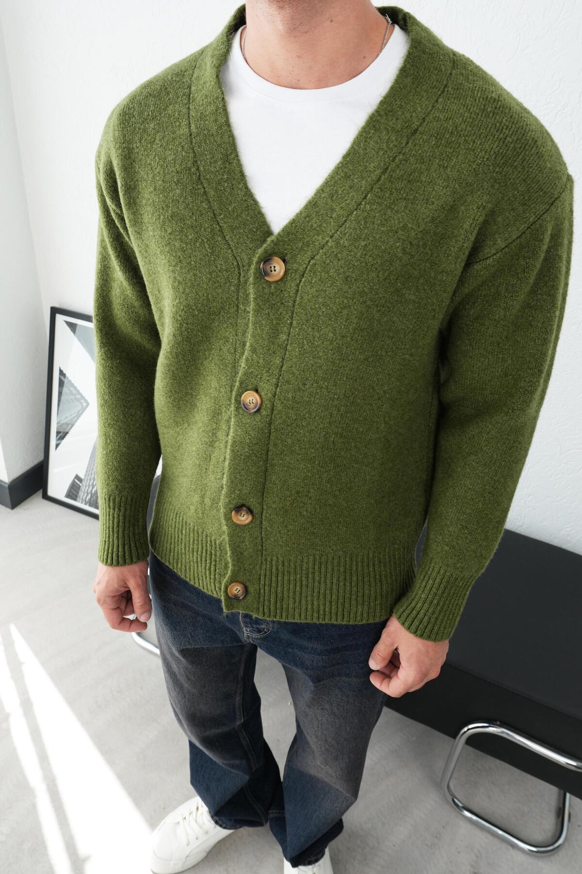 Erkek Oversize Düğmeli Triko Hırka — سبز TRKHRK-MRK