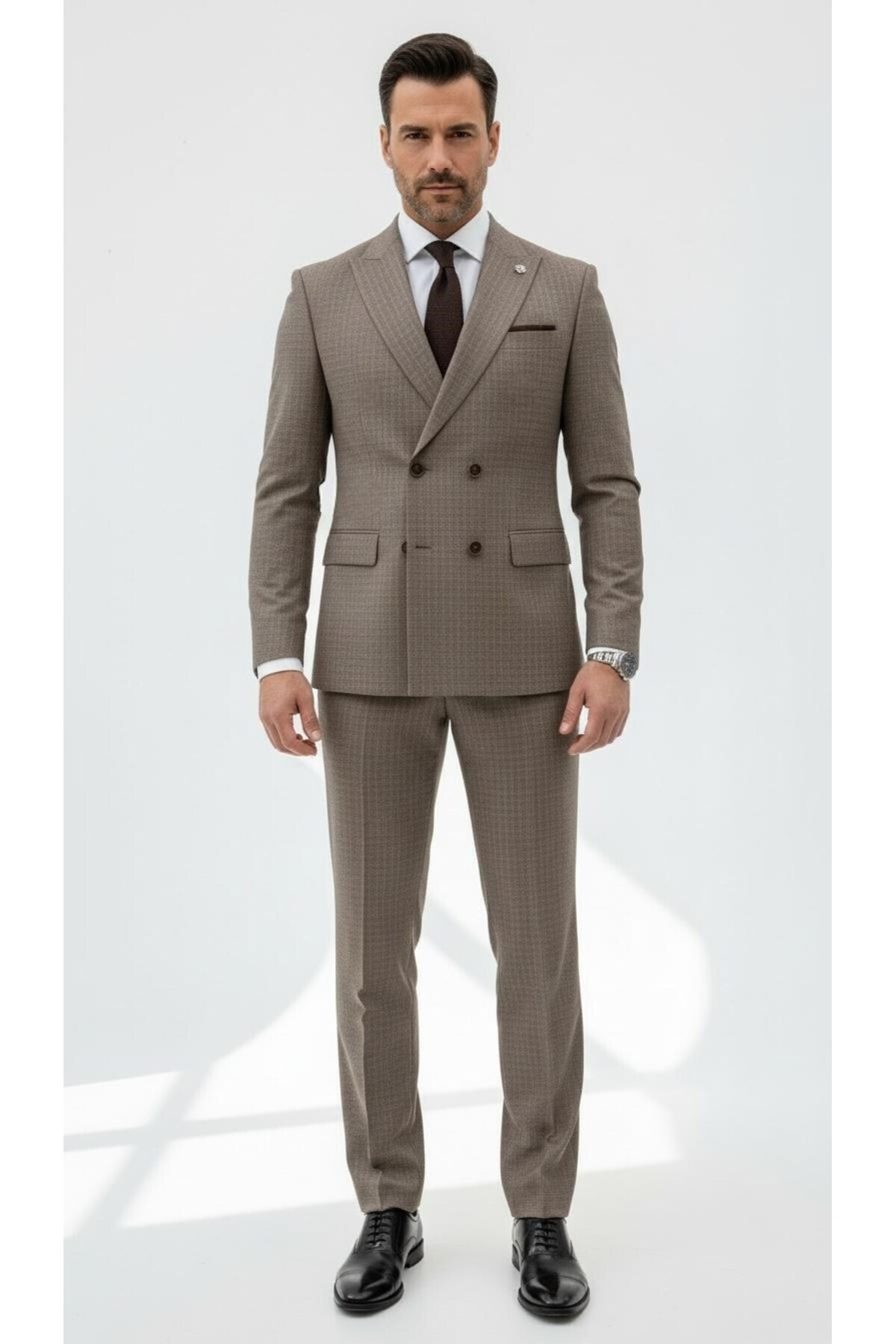 Plus Scorpion  Erkek Kruvaze Slim Fit Takım Elbise – 4 Düğmeli, Sivri Yaka, Çift Yırtmaçlı Şık Tasarım