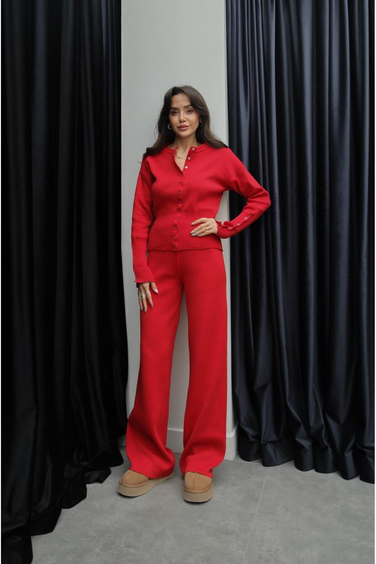 Havoş Червоний комплект трикотажу з деталями на талії та застібками