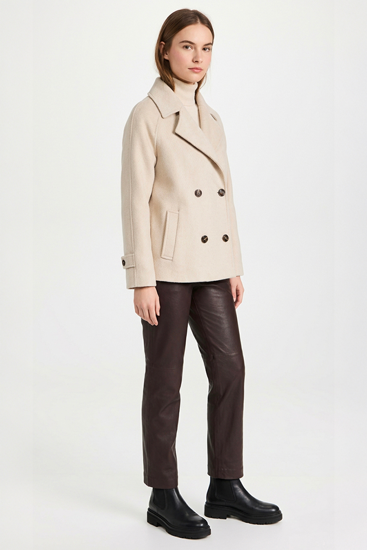 Soydan Güner  Bej Reglan Kol Kruvaze Yaka Rahat Kalıp Alpaka Tuşe Kısa Kaban 2670 - Görsel 2